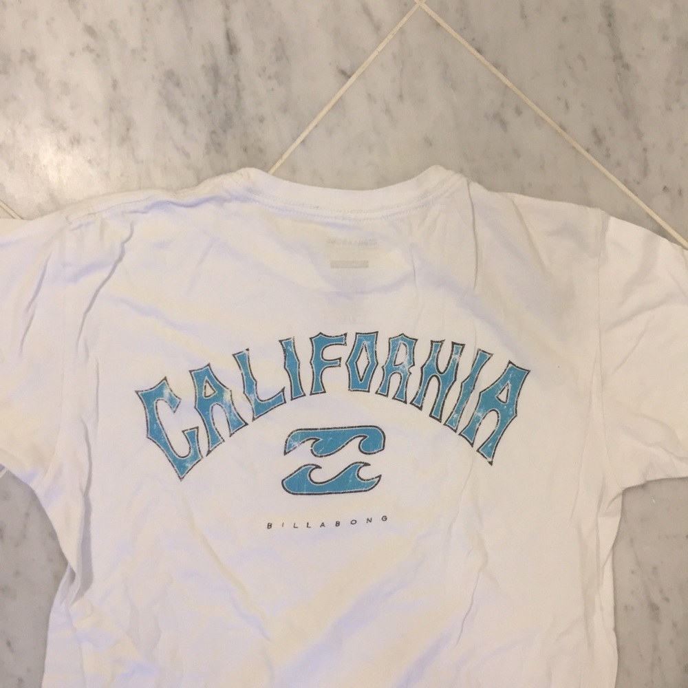 White billabong T-shirt